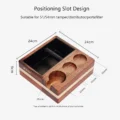 Zeichnung „Positioning Slot Design“ des Organizers für Werkzeuge mit 51/54 mm, das 65-mm-Siebträgerloch markiert
