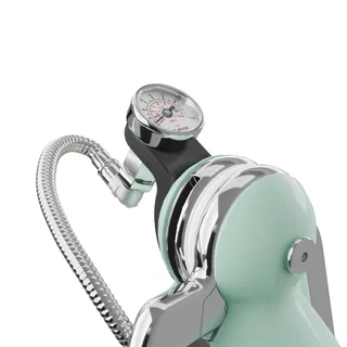 Nahaufnahme des Cafelat-Manometers in der schwarzen Halterung am Robot, auf Weiß