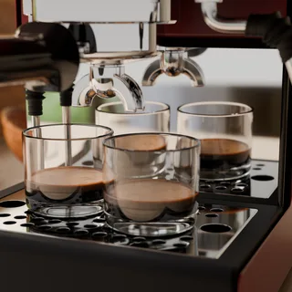 Nahaufnahme in der Küche: Espressogläser auf der Abtropfschale spiegeln sich im Wassertankspiegel