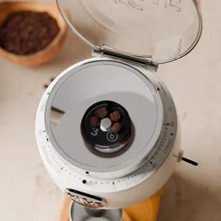 Discos de Control de Flujo para Niche Zero – disco 3 en la Niche Zero, vista amplia desde arriba, en una cocina